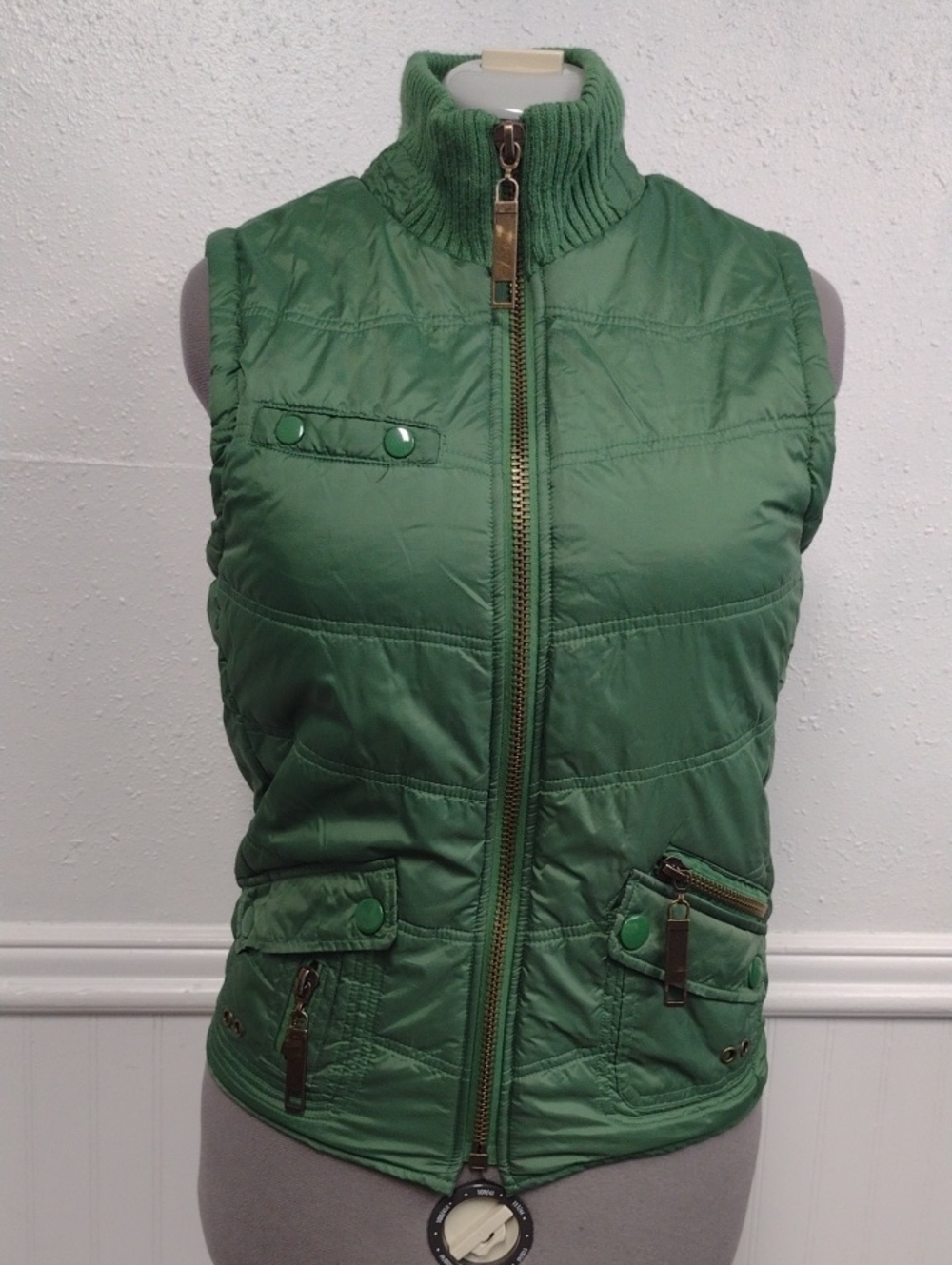 Vanity Green Quilted Puffer Vest with Ribbed Collar